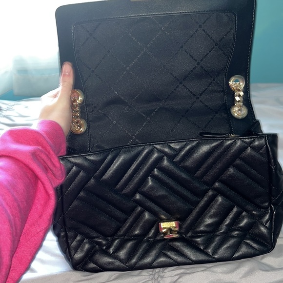 Michael Kors purse - Picture 10 of 11